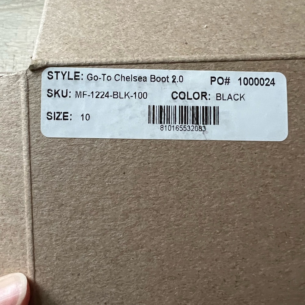 NWT Chelsea Go To Lug Boot Black Boot - Picture 3 of 13